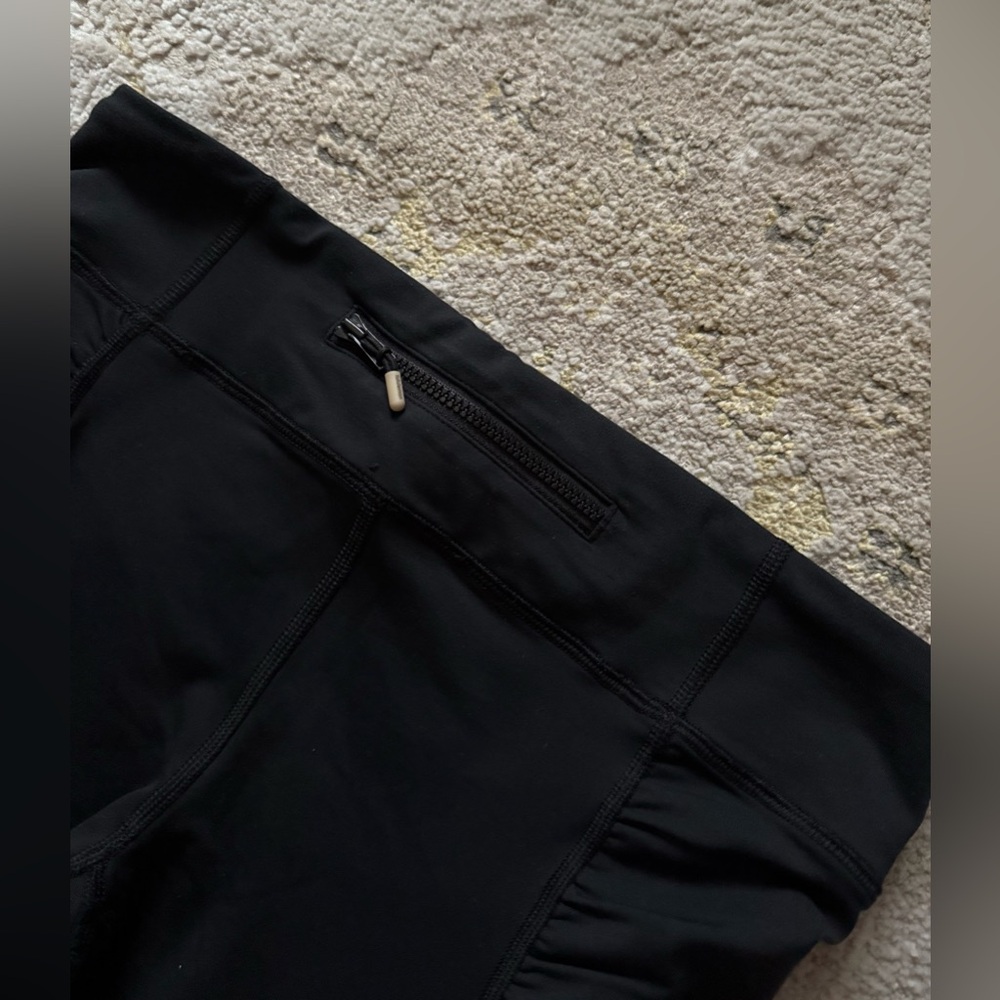Lululemon Low Rise Ruched Cropped Leggings - Picture 4 of 6